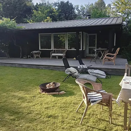 Nordic Summer House With Elegant Style * Gilleleje